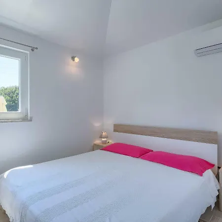 Semesterbostad Lucija By Interhome Vinež