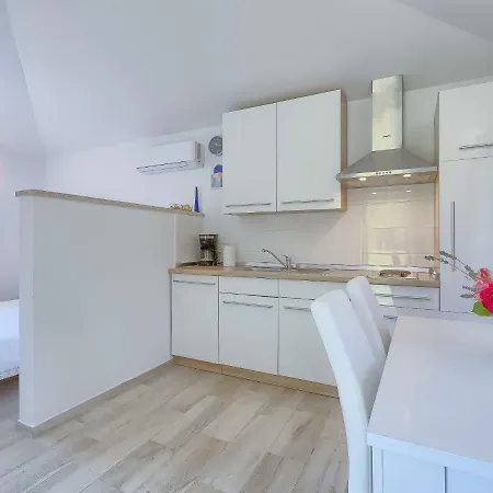 Lucija By Interhome Дом отдыха Vinez