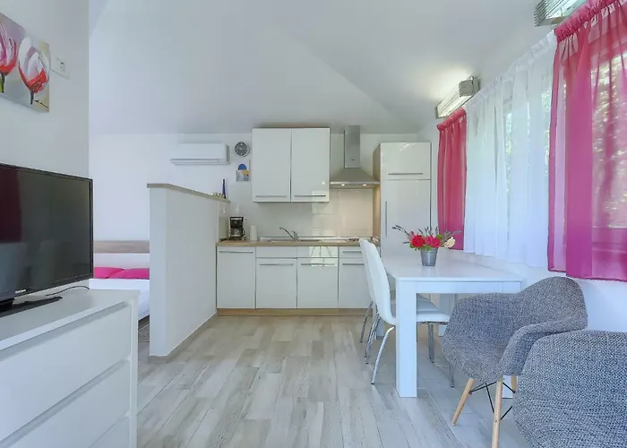 Nyaraló Lucija By Interhome *